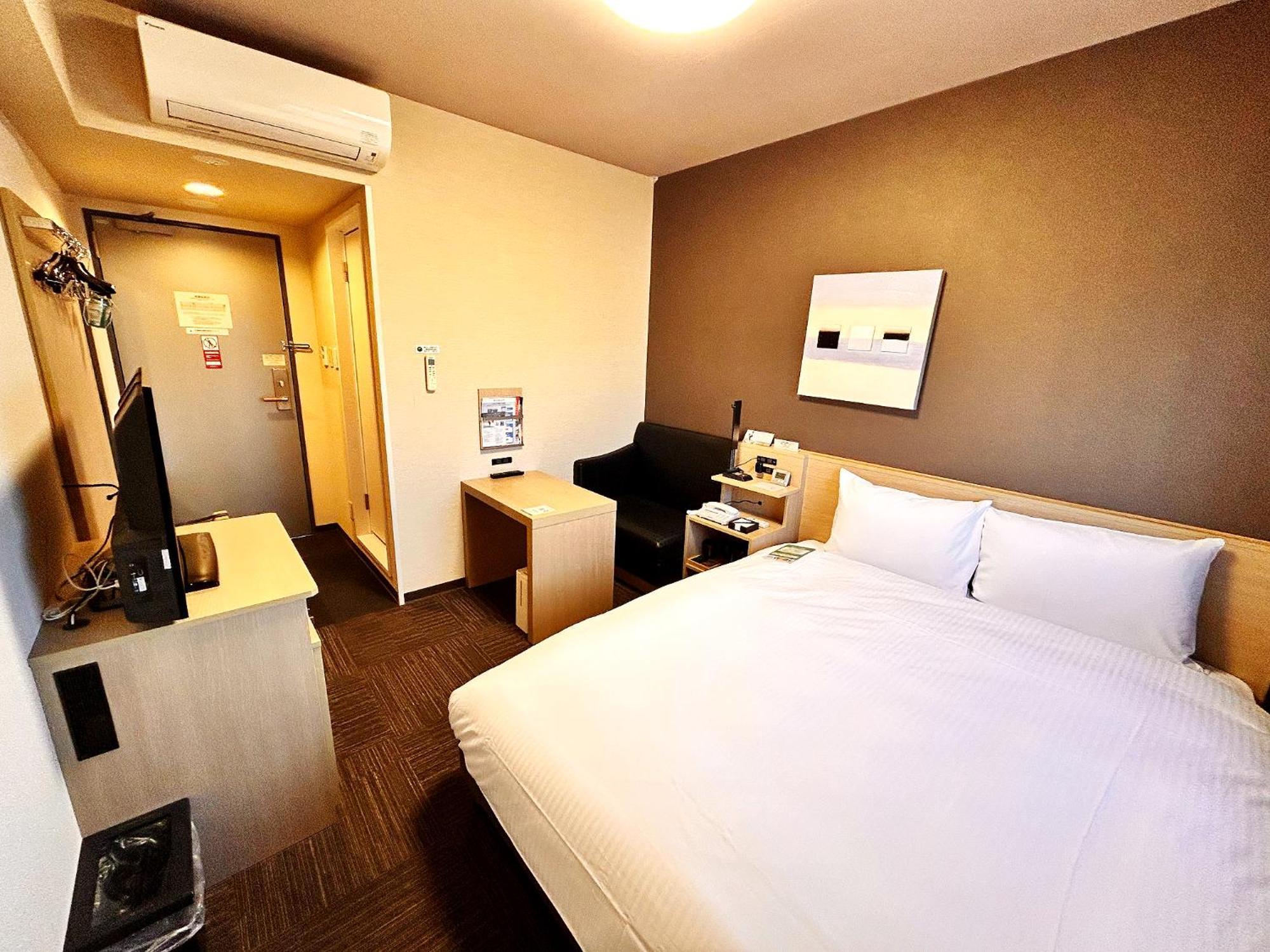 Hotel Route-Inn Anan Екстер'єр фото