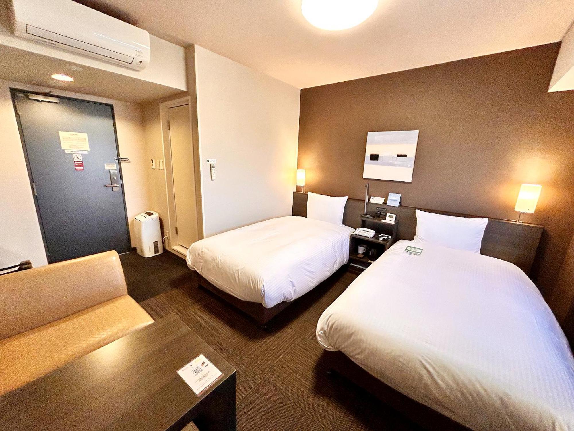 Hotel Route-Inn Anan Екстер'єр фото