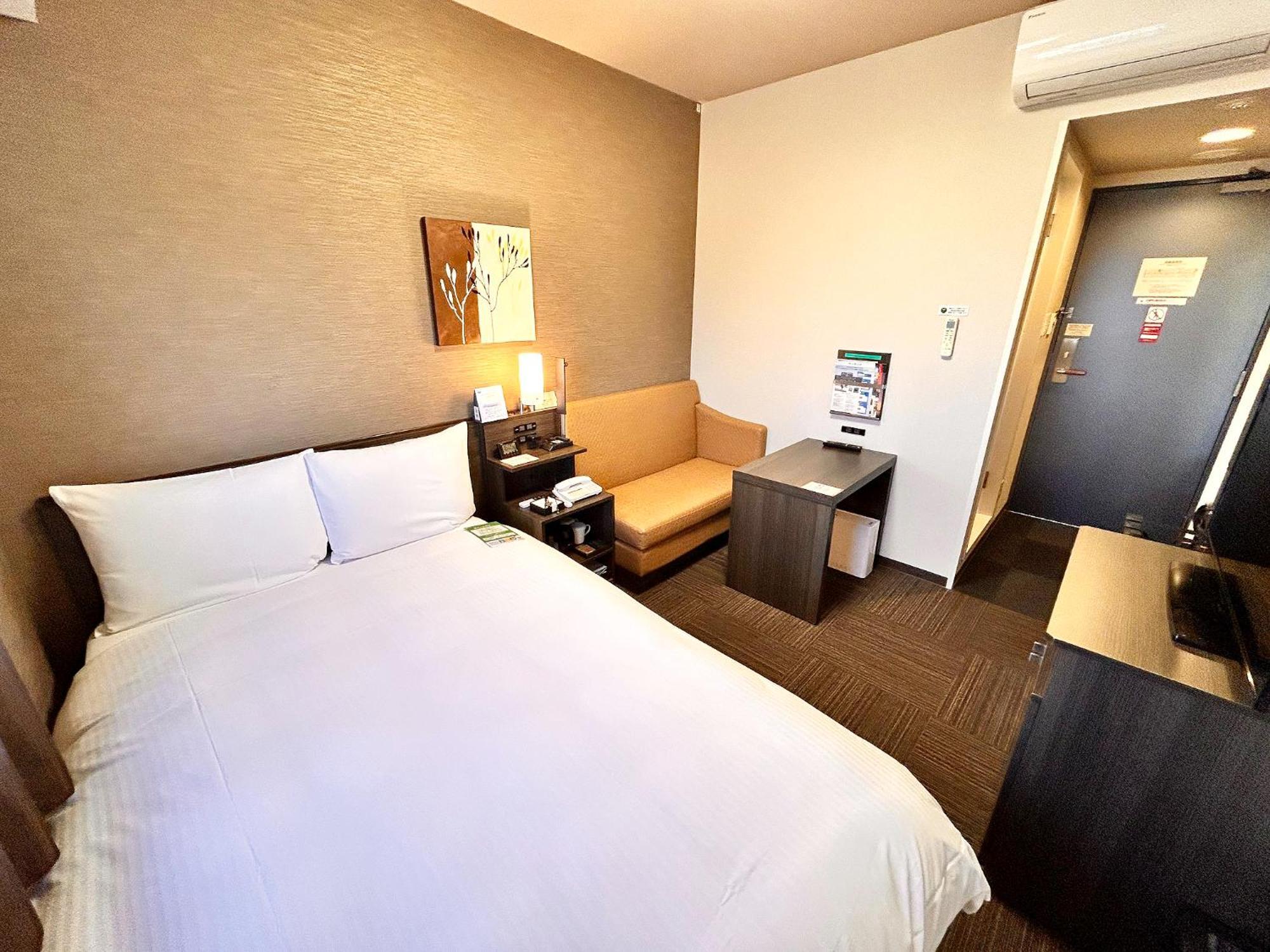 Hotel Route-Inn Anan Екстер'єр фото